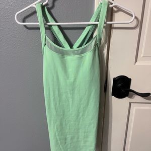 Lululemon tank